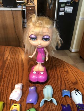 1999 Mattel Diva Starz Alexa Talking Fashion Doll,  Accessories
