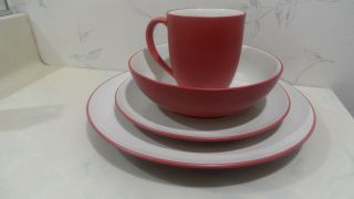 Noritake Colorwave Raspberry (red) 4 Piece Coupe Place Setting -