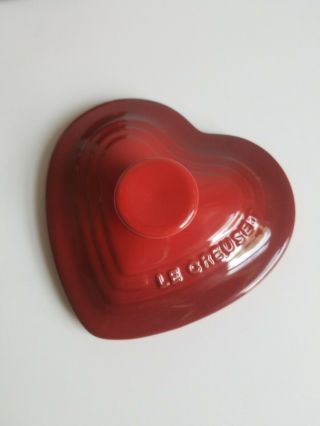 Le Creuset Cerise Red Small Heart Stoneware Ramekin with Lid 15 - 03 2