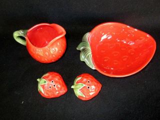 Metlox Poppytrail Vernon California Strawberry Set Of 4 Bowl Creamer S/p Embosse