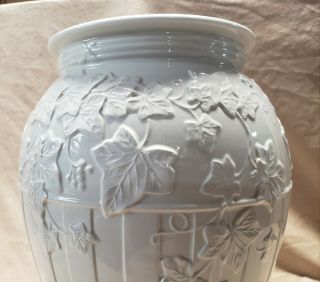 Wedgwood Large Earthenware Classic Garden Vase 12 1/2 