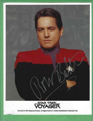 Robert Beltran Autographed 8 X 10 Photo W Star Trek : Voyager