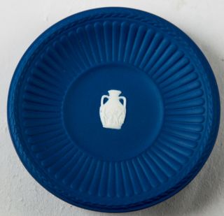 Wedgwood Cream On Blue Jasperware Round Fluted Compotier Portland Vase Design