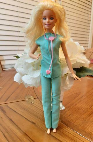 Barbie Doll As A Nurse J39 Hf With Stethoscope