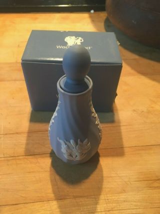 Wedgwood Blue Jasperware Floral Swirl Guggenheim Perfume Bottle Stopper Box