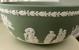 Vintage Wedgwood Jasperware Celadon Round Sacrifice Centerpiece Bowl 8 "