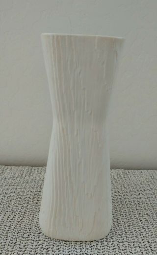 Vintage Shawnee Pottery White Wood Grain Bark Vase Marked 1210 Mid Century
