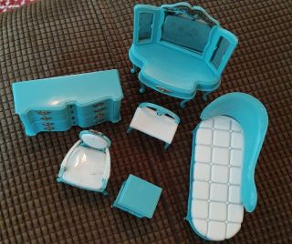 Vtg Louis Marx Doll House Turquoise Furniture Chase Dresser Vanity Table Chairs
