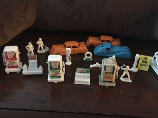 1960’s Superior Gas Station Gas Pumps,  Oil Cans,  3 Cars,  Parts For The Station Toy