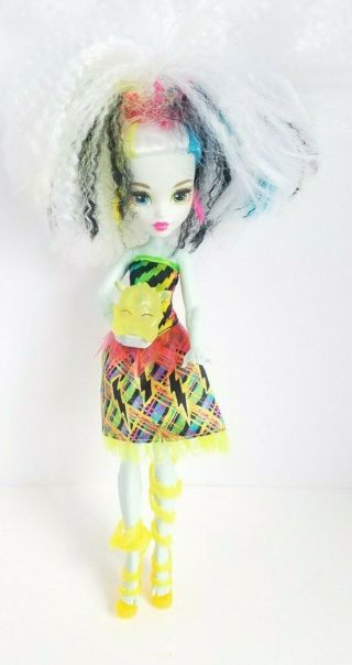 2016 Mattel Monster High Electrified Frankie Stein Doll Light Up With Sounds