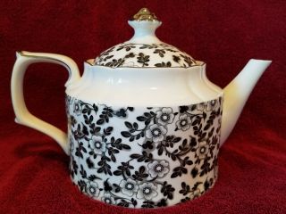 Grace ' s Teaware Teapot Porcelain Black White Poppies Silver Trim Pre Owned 3