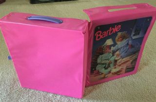 Barbie Carrying Case w/ Fold Out Bed - Mattel - 1995 3