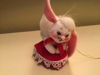 Annalee Doll Valentine Bunny On Heart Shape Red Pillow Ornament Year 2002 U S A