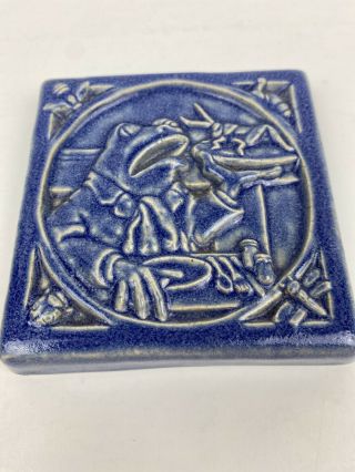 1996 Carruth Studio Green Glazed Art Pottery Tile Frog Grasshopper 3 3/8 " Blue