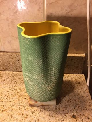 Vtg Shawnee Art Pottery Matte Green &yellow Interior Burlap Flared Vase 880