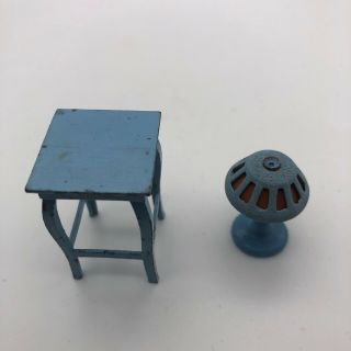 Miniature Dollhouse Furniture Set Of Table And Lamp 2