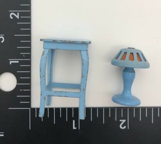 Miniature Dollhouse Furniture Set Of Table And Lamp 3