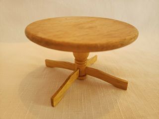 Dollhouse Miniatures 1:12 Round Oak Pedestal Dining Table
