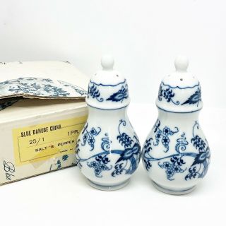 Vintage Blue Danube Onion Porcelain China Salt Pepper Shakers Ribbon Reg Us Pat