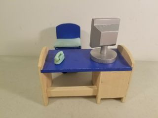 1:6 Scale Wooden Dollhouse Furniture: Desk,  Chair,  Computer & Phone 3