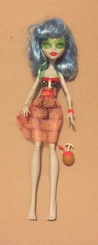 Skull Shores Ghoulia Yelps Monster High Doll With Drink 2011