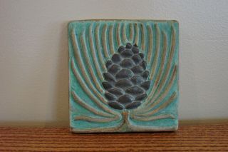 Arts & Crafts Matte Green Pine Cone Tile Ravenstone 4 X 4