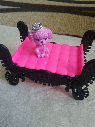 2013 Monster High School Bench Chair Furniture Mattel Hot Pink Black & Puppy Fig
