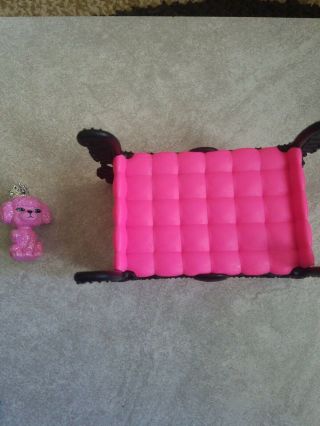 2013 Monster High School Bench Chair Furniture Mattel Hot Pink Black & puppy fig 3