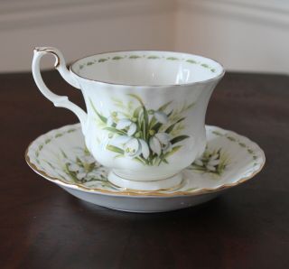 Vintage Royal Albert Flower Of The Month Snowdrops January Floral China Teacup