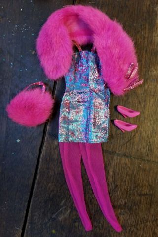 Barbie Fashion Avenue 1996 Party 15863 Pink Fur Brocade Dress Complete
