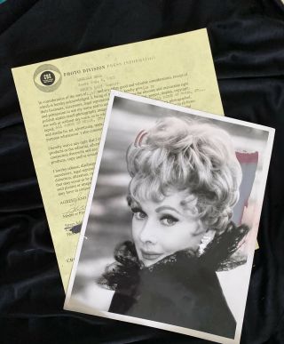 1968 Cbs Photo Division Lucille Ball Here 