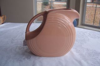 Vintage Homer Laughlin Fiestaware Disc Pitcher In Apricot
