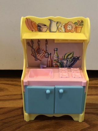 Barbie Kitchen Yellow Cabinet Cupboard Sink Stove Oven Furniture Mattel 2002