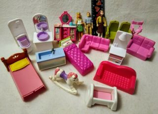 Miniature Doll House Furniture (14pcs. ) & Dolls (3) Unbranded? Pre - owned 2