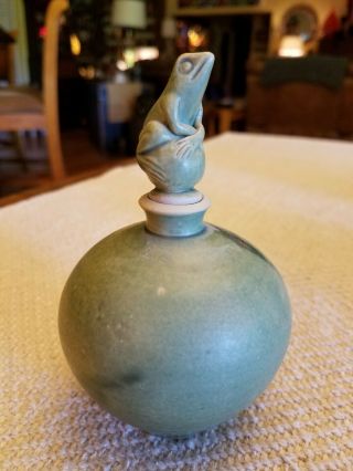 Small Vintage Matte Green Pottery Vase With Sculpted Frog On Topper