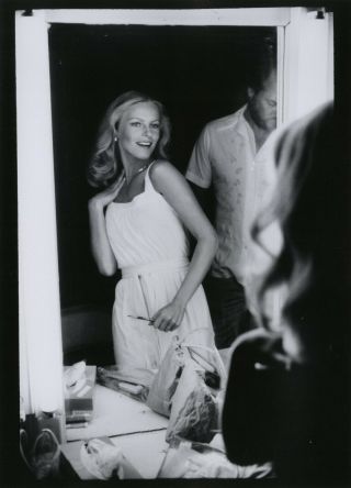 Cheryl Ladd in Charlie ' s Angels Makeup Trailer Vint.  Photograph Her 1st Episode 2