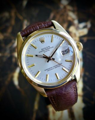A Stunning Gents Vintage 1979 Rolex Oyster Perpetual Date Wristwatch In 14k Gold