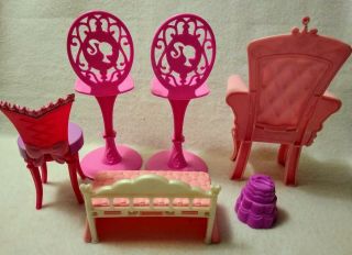 Unbranded Dollhouse Furniture • Barbie size• Bright Pink Chairs (5) Pre - owned 3