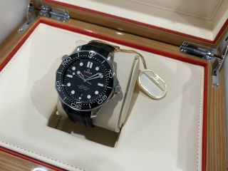 Omega Seamaster Diver 300m Co - Axial Black