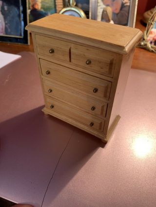 Dollhouse Miniature 4 Drawer Dresser - Oak 1:12 2