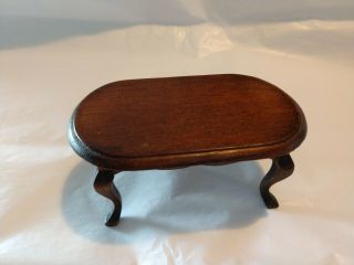 1:12 Miniatures Oval Walnut Coffee Table By Handley House