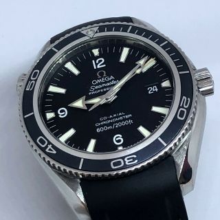 OMEGA SEAMASTER PLANET OCEAN CO - AXIAL REF 2200.  50.  00 AUTOMATIC MOVEMENT 42 MM 2