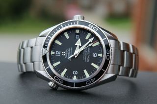 Omega Professional Seamaster 600m Planet Ocean 42mm 2201.  50 Co - Axial 2500 Watch