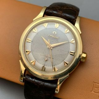 Omega Constellation Vintage Swiss 18k Gold Pie Pan Style Guilloche Dial Watch 2