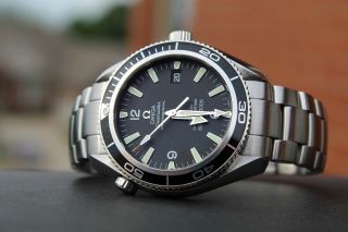 Omega Seamaster Professional 600m Planet Ocean 42mm 2201.  50 Co - Axial 2500 Watch