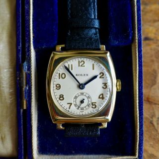 A Stunning Gents Vintage 1930s Rolex 9ct Solid Gold " Cushion " Shape Wristwatch
