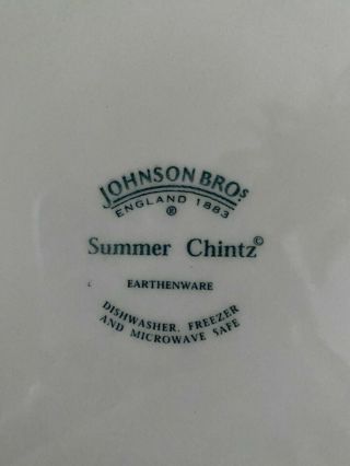 RARE Vintage Johnson Bros.  Summer Chintz Dinner Plates 10.  5 in.  Earthenware 2