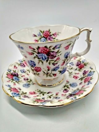 Royal Albert Bone China Footed Teacup And Saucer Nell Gwynne Series " Mayfair "