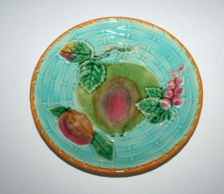 Antique Wedgwood Majolica Plate,  Fruit And Leaves Grapes 6 3/4 " Basket Weave