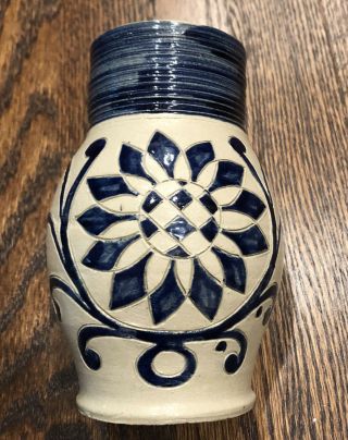 Williamsburg Restoration Cw Salt Pitcher Vase 6 " Blue Ivory Sunflower Pottery